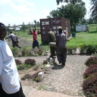 Das Lagerhaus wird eingerichtet