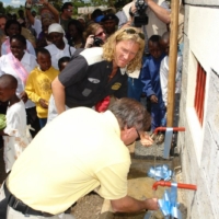 Die Einweihung des Brunnen