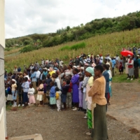 Die Einweihung des Brunnen