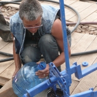 Mama Matata hilft in fremdem Camp