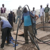 Mama Matata hilft in fremdem Camp