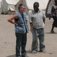 Mama Matata hilft in fremdem Camp