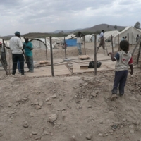 Mama Matata hilft in fremdem Camp