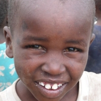 Mama Matata hilft in fremdem Camp